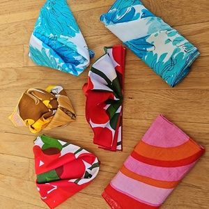 Vintage napkins mismatched - 9 total